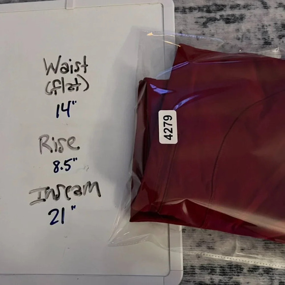 Lululemon Speed Up Tight 21" Crop Size 2 Sport Red zippered pockets reflective - Picture 9 of 9